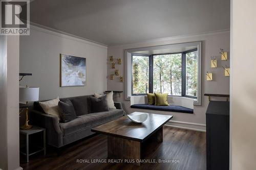 3086 Princess Boulevard, Burlington, ON - Indoor Photo Showing Living Room