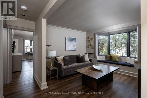 3086 Princess Boulevard, Burlington, ON - Indoor Photo Showing Living Room