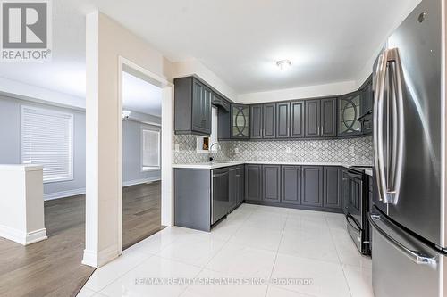 28 Pauline Crescent, Brampton, ON - Indoor Photo Showing Kitchen With Stainless Steel Kitchen With Upgraded Kitchen