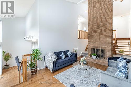 7 Keily Crescent, Caledon, ON - Indoor Photo Showing Living Room With Fireplace