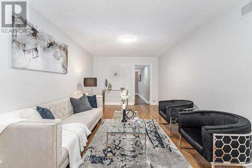 7 Keily Crescent, Caledon, ON - Indoor Photo Showing Living Room