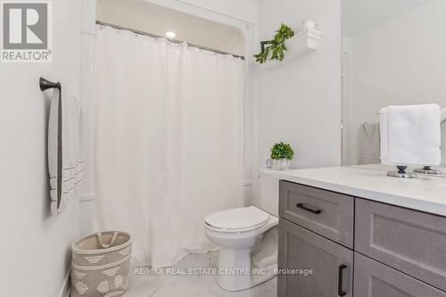 30 - 690 Broadway, Orangeville, ON - Indoor Photo Showing Bathroom