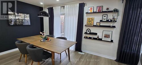 210 Dorchester Drive, Grimsby, ON - Indoor Photo Showing Dining Room