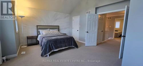 210 Dorchester Drive, Grimsby, ON - Indoor Photo Showing Bedroom