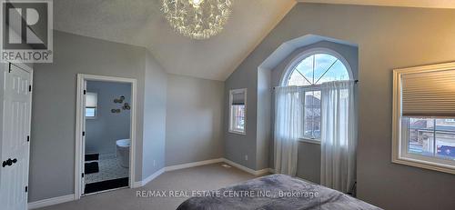 210 Dorchester Drive, Grimsby, ON - Indoor Photo Showing Bedroom