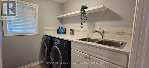 210 Dorchester Drive, Grimsby, ON - Indoor Photo Showing Laundry Room