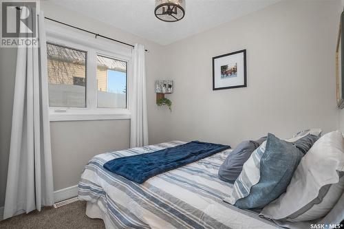 8 Hordern Street, Shields, SK - Indoor Photo Showing Bedroom