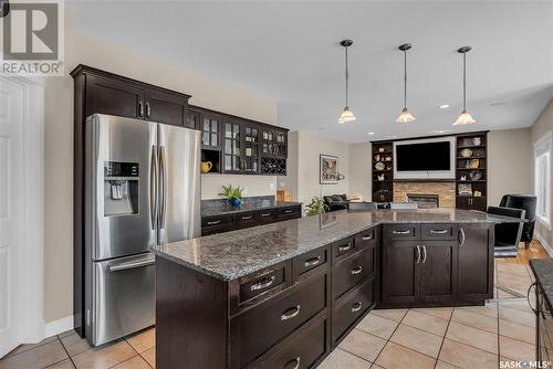 723 Bayview Close, Saskatoon, SK - Indoor Photo Showing Kitchen