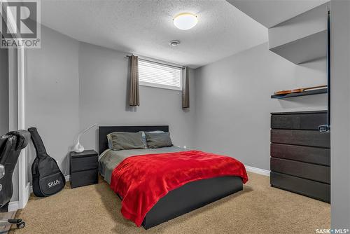 723 Bayview Close, Saskatoon, SK - Indoor Photo Showing Bedroom