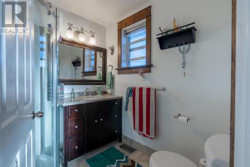 2199 Mamette Avenue, Merritt, BC - Indoor Photo Showing Bathroom