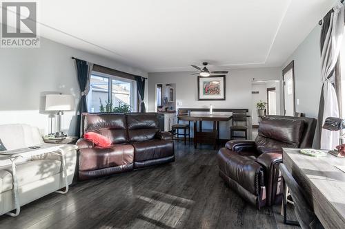 2199 Mamette Avenue, Merritt, BC - Indoor Photo Showing Living Room