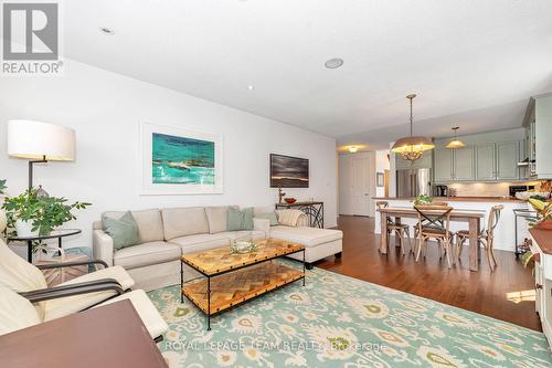 2625 Tempo Drive, North Grenville, ON - Indoor Photo Showing Living Room