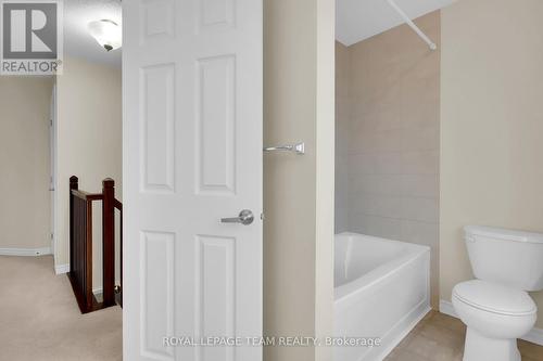 1814 Maple Grove Road N, Ottawa, ON - Indoor Photo Showing Bathroom