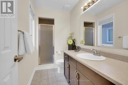 1814 Maple Grove Road N, Ottawa, ON - Indoor Photo Showing Bathroom