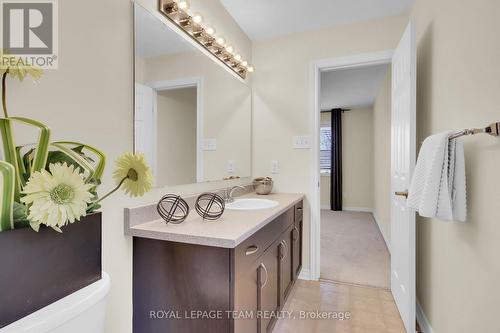 1814 Maple Grove Road N, Ottawa, ON - Indoor Photo Showing Bathroom