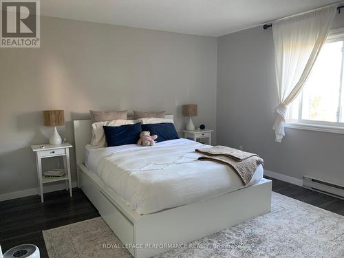 204 - 268 Lorry Greenberg Drive, Ottawa, ON - Indoor Photo Showing Bedroom