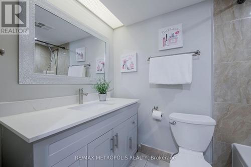 414 - 2460 Eglinton Avenue E, Toronto, ON - Indoor Photo Showing Bathroom