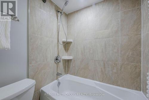 414 - 2460 Eglinton Avenue E, Toronto, ON - Indoor Photo Showing Bathroom