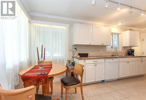 300 Minnesota Street, Collingwood, ON - Indoor Photo Showing Kitchen