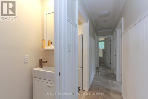 300 Minnesota Street, Collingwood, ON - Indoor Photo Showing Other Room