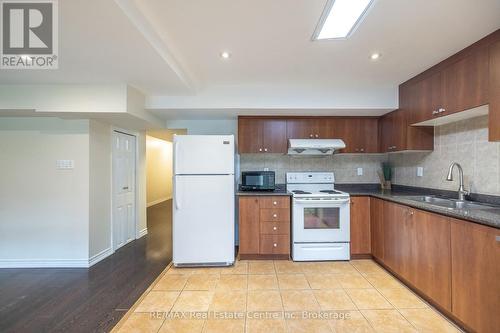 4 Clairfields Drive W, Guelph (Clairfields), ON - Indoor Photo Showing Kitchen With Double Sink