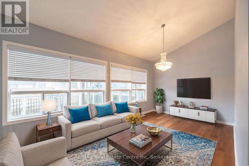 4 Clairfields Drive W, Guelph (Clairfields), ON - Indoor Photo Showing Living Room