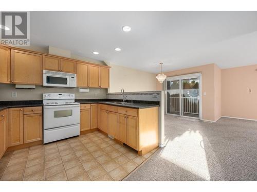 3150 Westsyde Road Unit# 2, Kamloops, BC - Indoor Photo Showing Kitchen