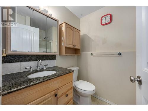 3150 Westsyde Road Unit# 2, Kamloops, BC - Indoor Photo Showing Bathroom