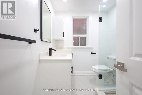 3 - 605 College Street, Toronto, ON - Indoor Photo Showing Bathroom