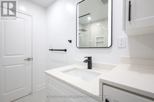 3 - 605 College Street, Toronto, ON - Indoor Photo Showing Bathroom