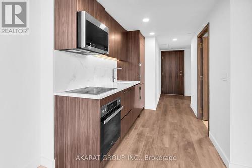 2001 - 38 Widmer Street, Toronto, ON - Indoor Photo Showing Kitchen