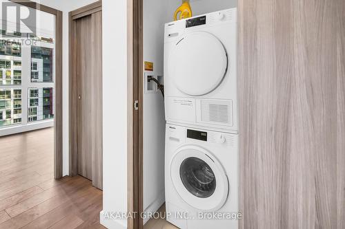 2001 - 38 Widmer Street, Toronto, ON - Indoor Photo Showing Laundry Room