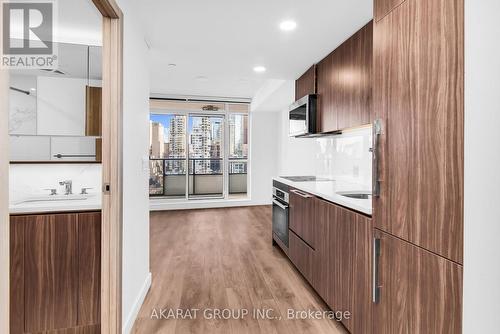 2001 - 38 Widmer Street, Toronto, ON - Indoor Photo Showing Kitchen