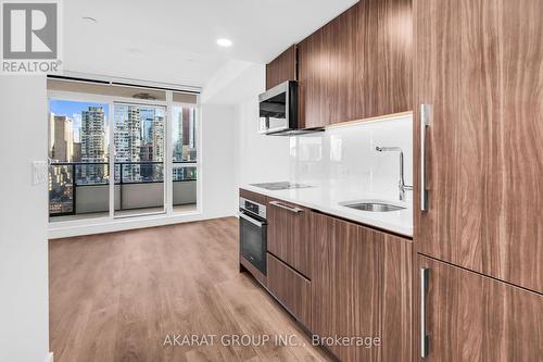 2001 - 38 Widmer Street, Toronto, ON - Indoor Photo Showing Kitchen With Upgraded Kitchen