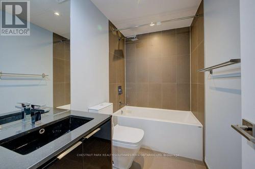 1008 - 70 Temperance Street, Toronto, ON - Indoor Photo Showing Bathroom