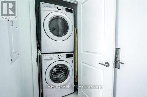 915 - 120 Parliament Street, Toronto, ON - Indoor Photo Showing Laundry Room