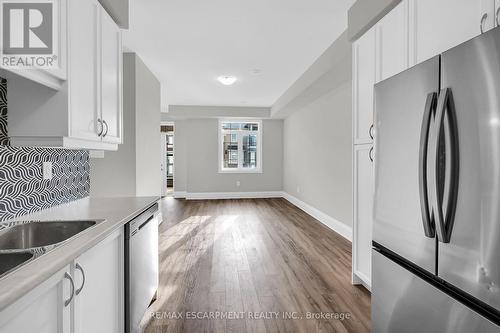 26 - 305 Garner Road W, Hamilton, ON - Indoor Photo Showing Kitchen