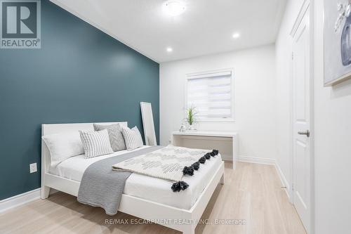 158 Agro Street, Hamilton, ON - Indoor Photo Showing Bedroom