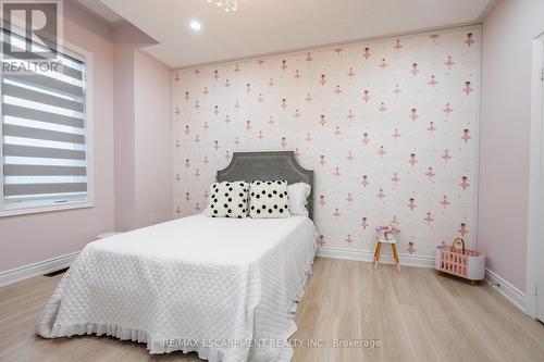 158 Agro Street, Hamilton, ON - Indoor Photo Showing Bedroom