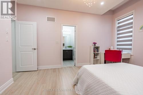 158 Agro Street, Hamilton, ON - Indoor Photo Showing Bedroom