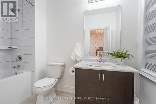 158 Agro Street, Hamilton, ON - Indoor Photo Showing Bathroom