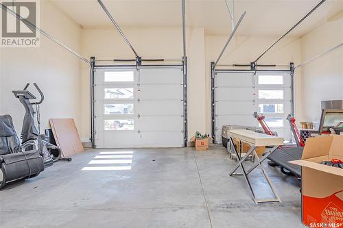 1063 Werschner Way, Saskatoon, SK - Indoor Photo Showing Garage