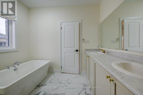 557 Veterans Drive, Brampton, ON - Indoor Photo Showing Bathroom