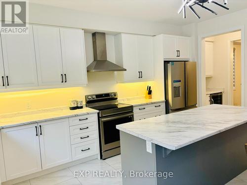 488 Black Cherry Crescent, Shelburne, ON - Indoor Photo Showing Kitchen