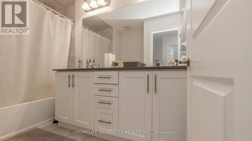 940 Sobeski Avenue, Woodstock, ON - Indoor Photo Showing Bathroom