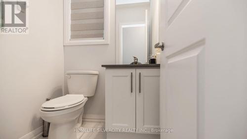 940 Sobeski Avenue, Woodstock, ON - Indoor Photo Showing Bathroom