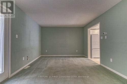 32 - 20 Kernohan Parkway, London, ON - Indoor Photo Showing Other Room