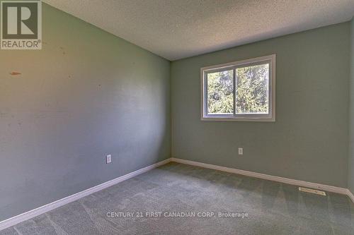 32 - 20 Kernohan Parkway, London, ON - Indoor Photo Showing Other Room