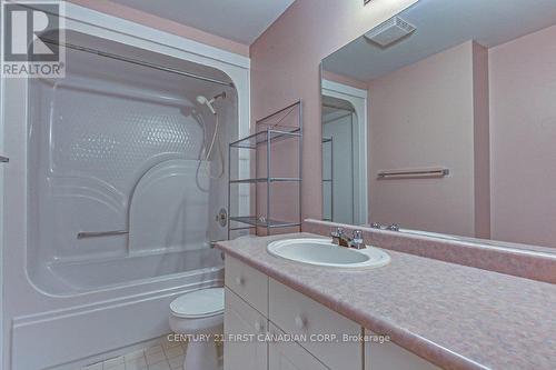 4 Piece Bathroom on 2nd Floor - 32 - 20 Kernohan Parkway, London, ON - Indoor Photo Showing Bathroom