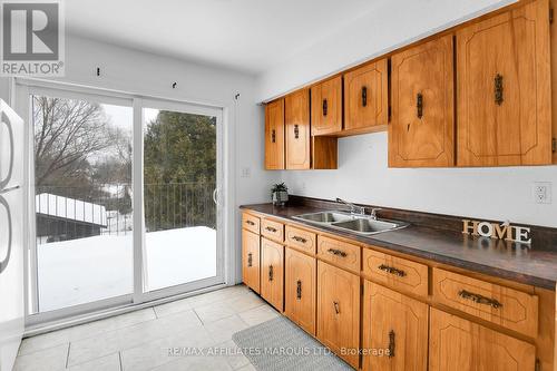 & 731A - 731 Amelia Street, Cornwall, ON - Indoor Photo Showing Kitchen With Double Sink